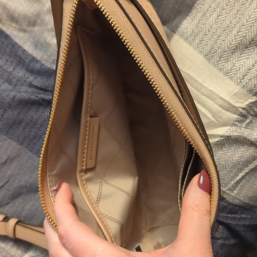Michael Kors - Picture 3 of 4